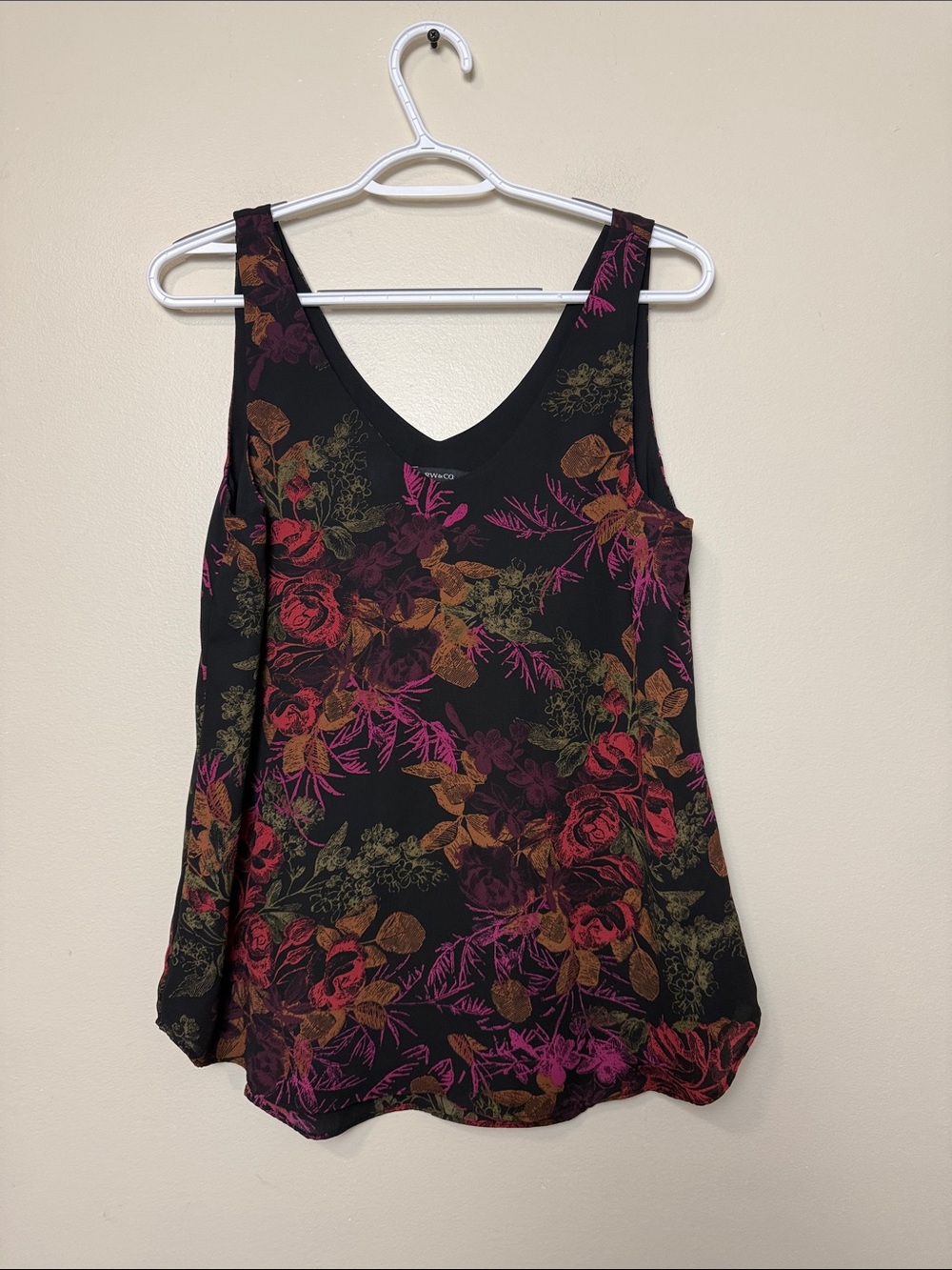 RW&CO. Black Floral V-Neck lined Camisole  size S